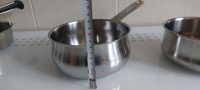 Nº 172.- Cazos de acero inoxidable 18/10