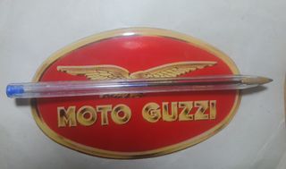 Placa adhesiva MOTO GUZZI de 12,5 cm