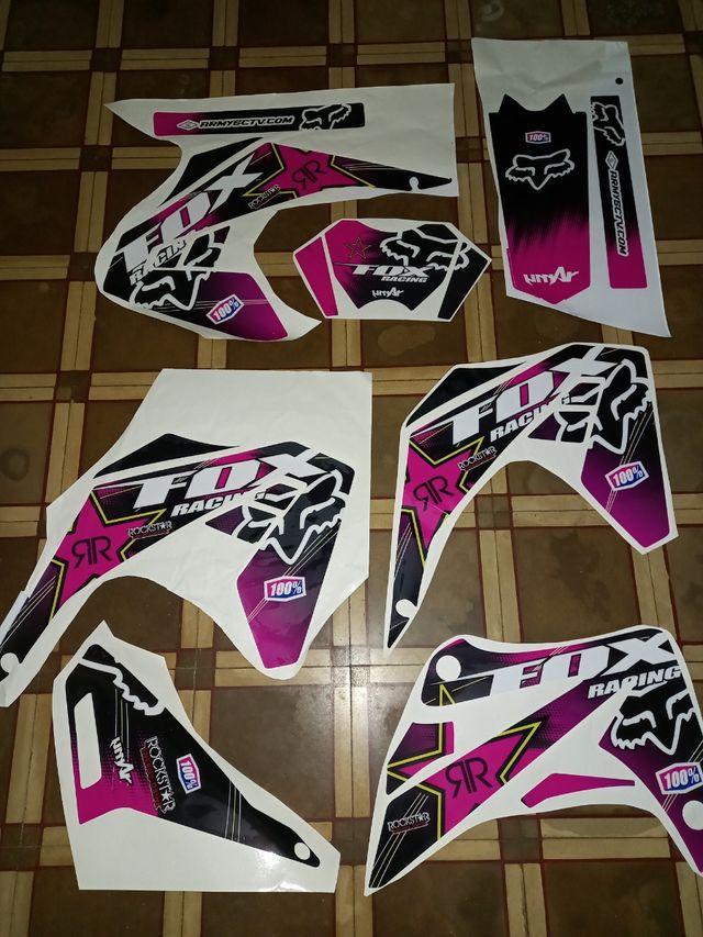 pegatinas moto yamaha o suzuki