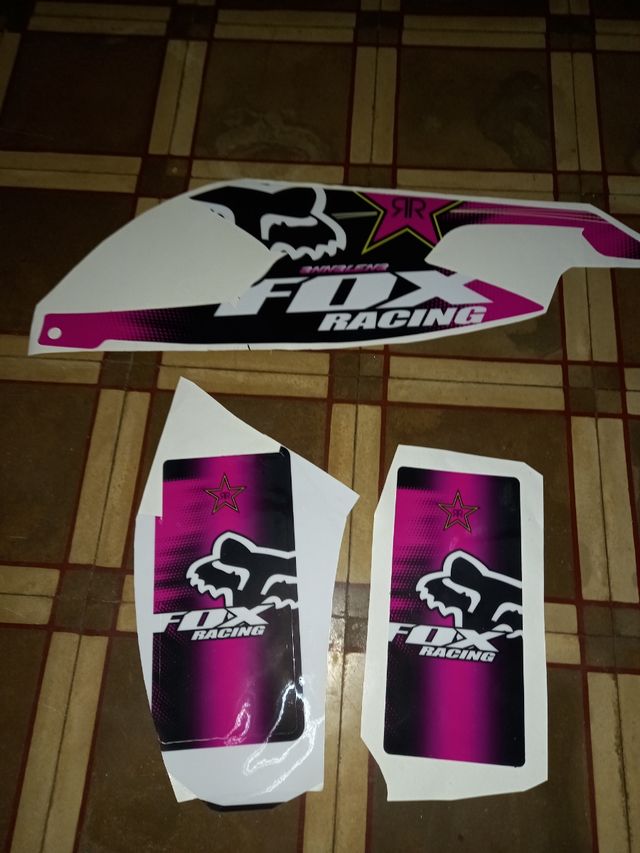 pegatinas moto yamaha o suzuki