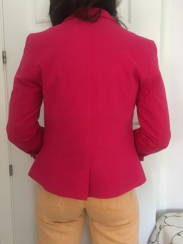 Blazer fucsia de Zara