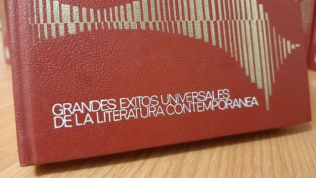 18 volúmenes Lit. Univ. s.XX