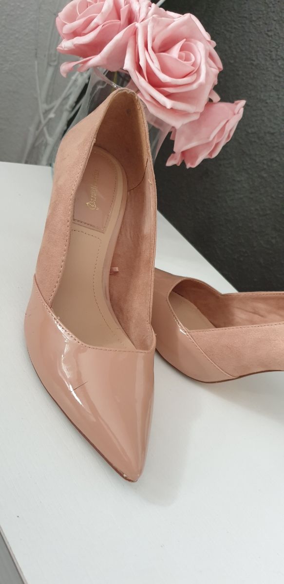 Tacon de pana y charol talla 37 Stradivarius