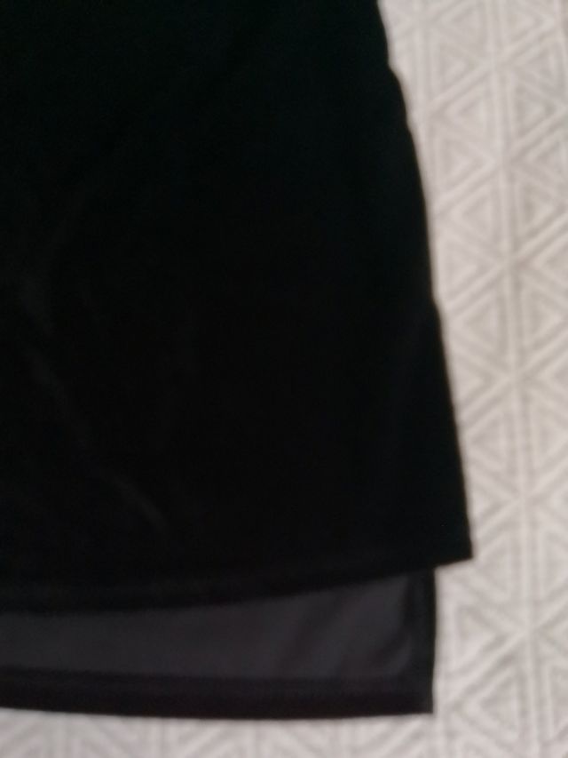 Camiseta terciopelo negro