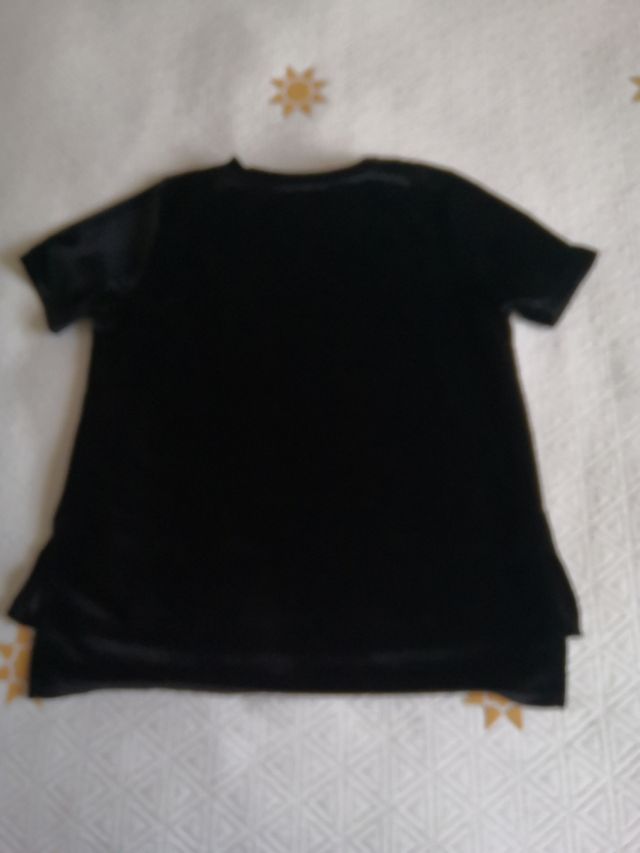 Camiseta terciopelo negro