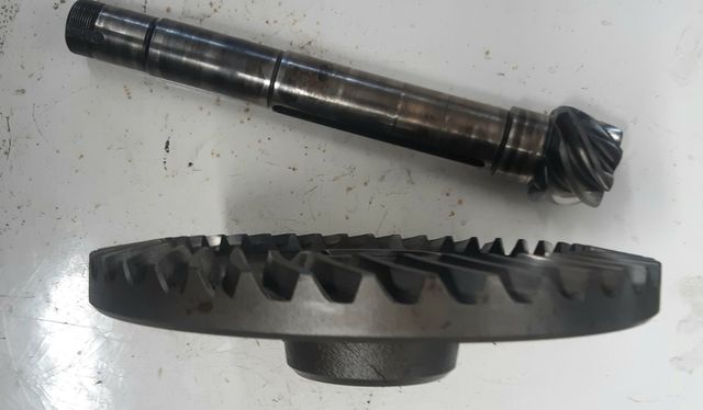 DEUTZ D4006 GRUPO CÓNICO 