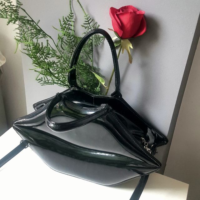 Bolso Labios Charol