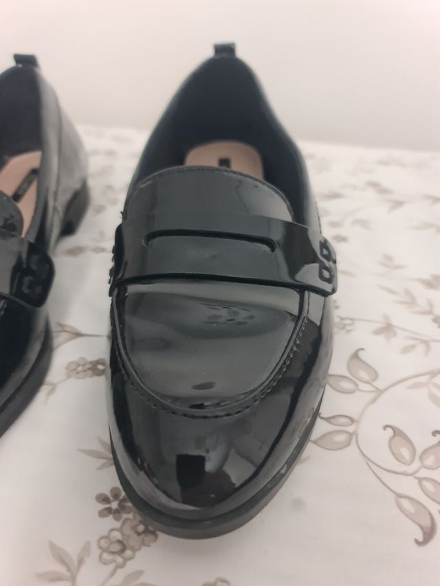 Zapatos de charol color negro talla 37