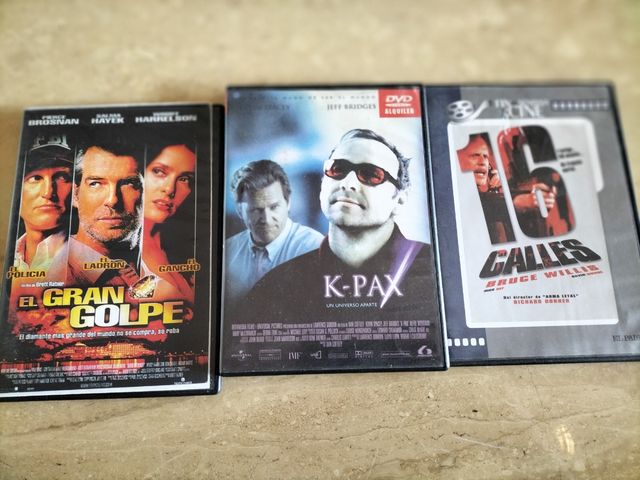 Películas en DVD nuevas con su caja.