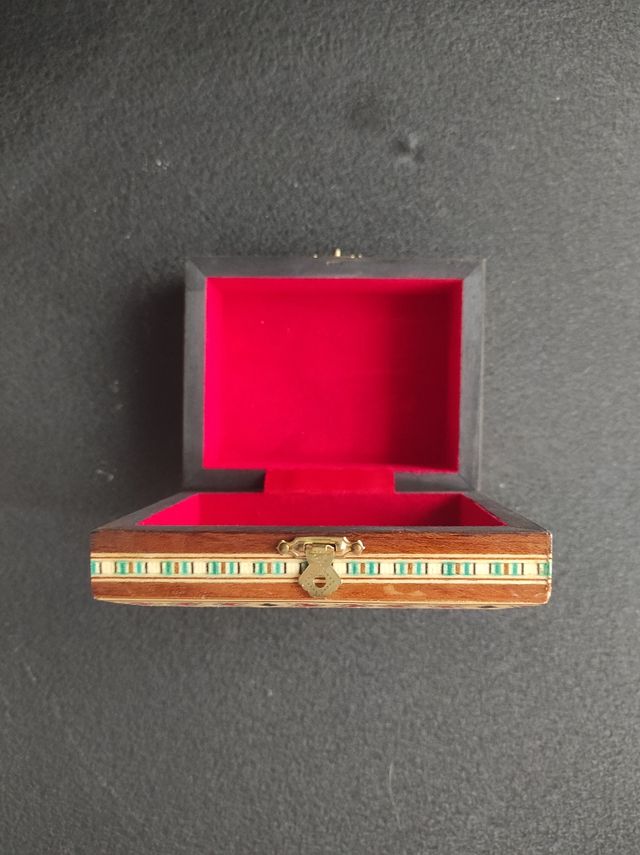 Joyero de madera