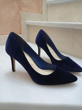 Zapatos terciopelo azul marino Mary Paz.