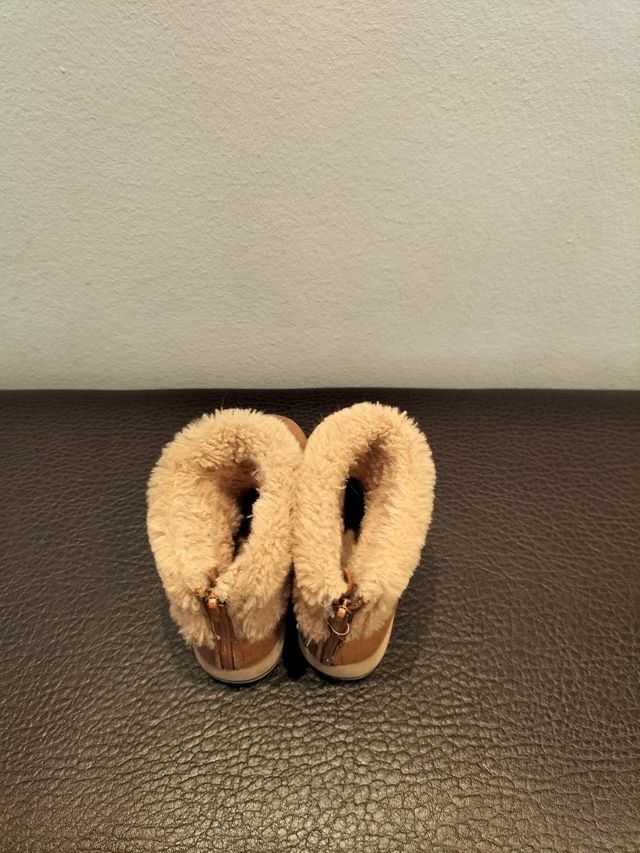 LOTE Botas zara baby N 23