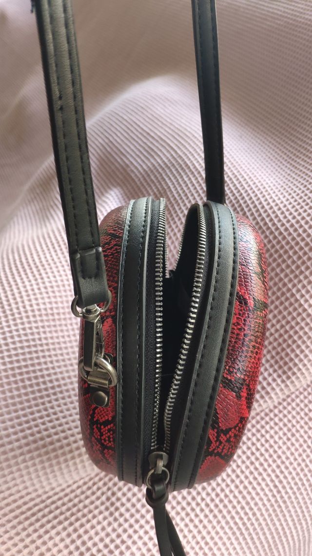 bolso de hombro imitación serpiente 17 cm diámetro