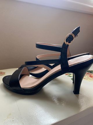 Sandalias de tacón negras
