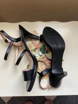 Sandalias de tacón negras