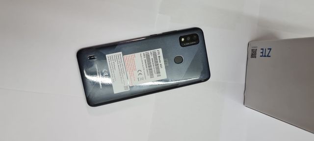 Móvil ZTE BLADE A51. 32 Gb y 2gb ram