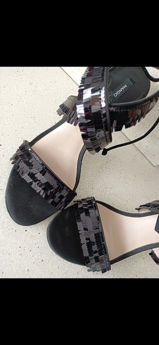 Sandalias MANGO súper nuevas. 