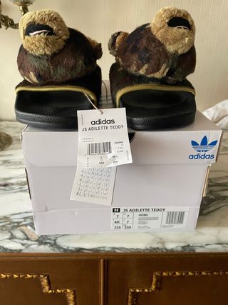  Chanclas Jeremy Scott para Adidas