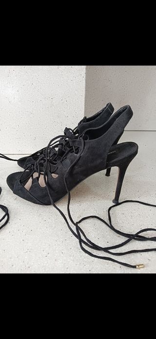Sandalias MANGO muy nuevas. 