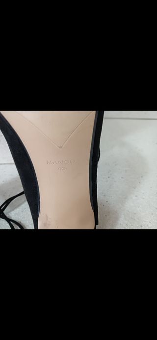 Sandalias MANGO muy nuevas. 