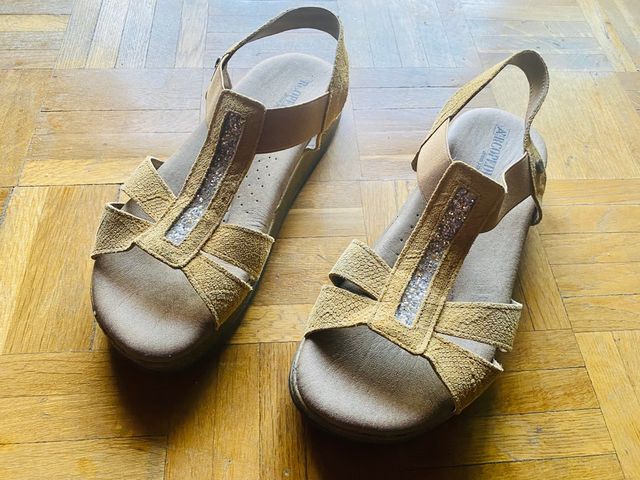 Arcopedico sandalias brillo beige