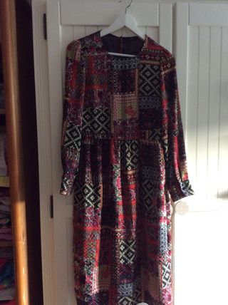Vestido midi patchwork Zara