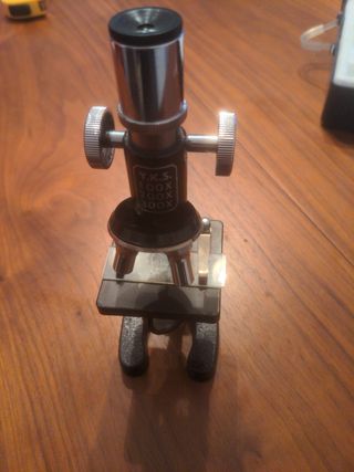 Microscopio de juguete