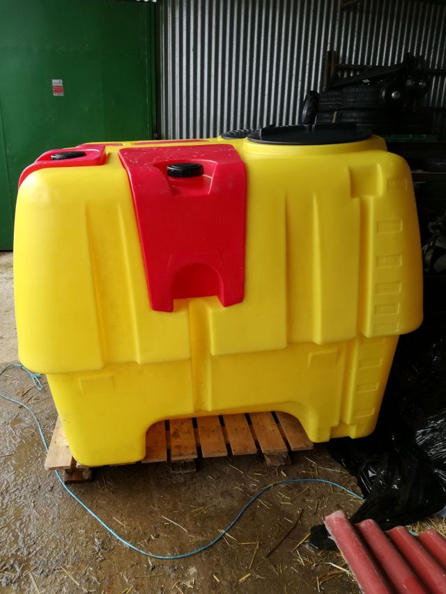 Depósito 600 litros suspendido