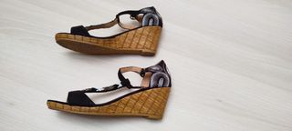 Sandalias negras cuña 36