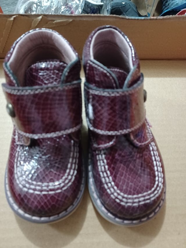 BOTINES DE NIÑA NIEVOS