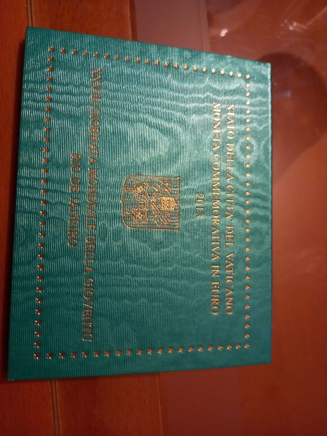 2 euros conmemorativo Vaticano 2013