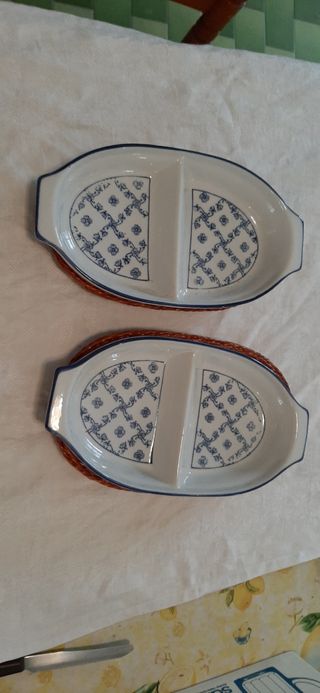 Set 2 pirofile microonde con cestello in vimini.