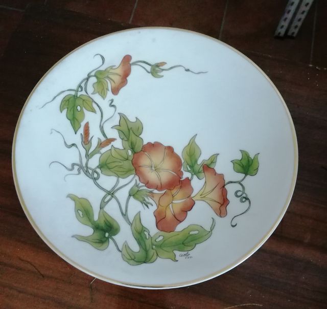 prato pintado à mão 