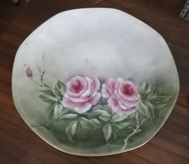 prato em porcelana pintado à mão 