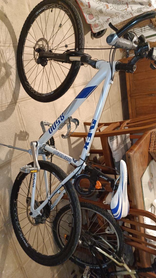 Bici BTT Connor con doble freno disco.