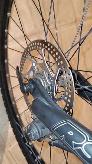 Bici BTT Connor con doble freno disco.