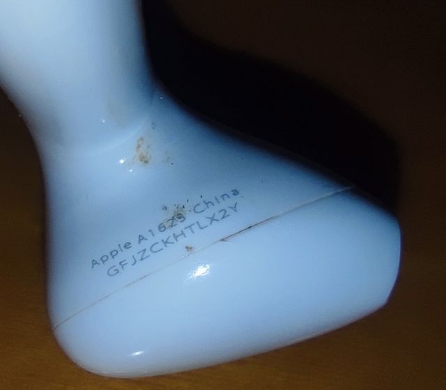 estuches airpod y auriculares.