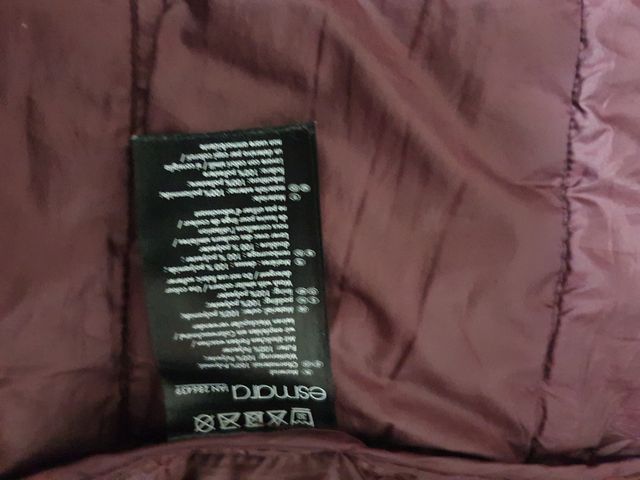 Parka color morado oscuro talla 38