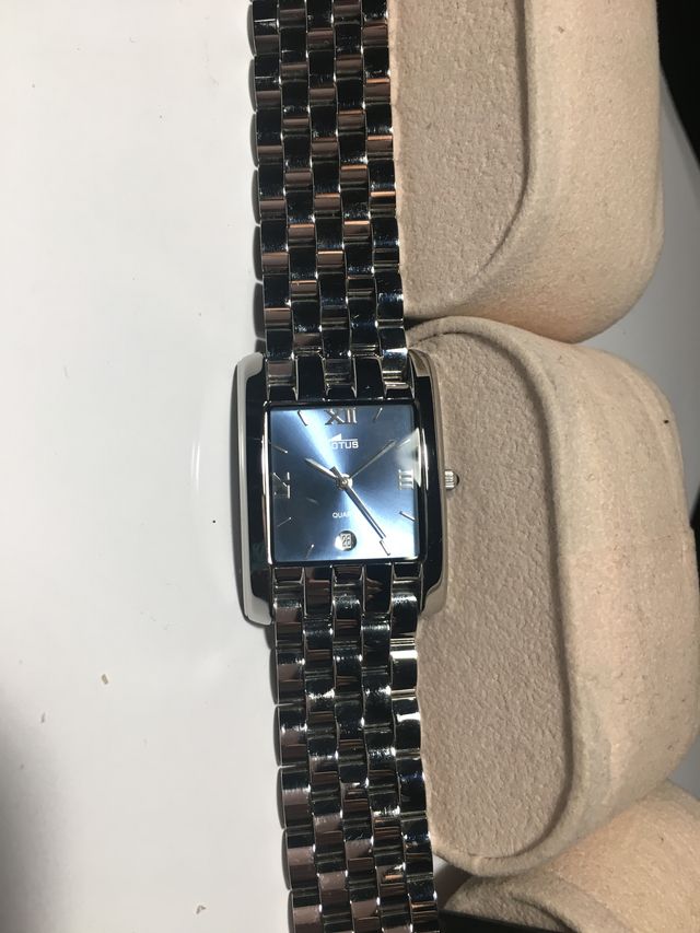 Reloj Lotus