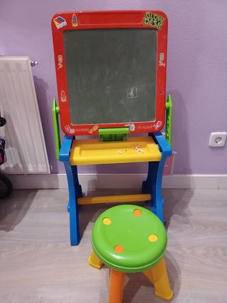 Pizarra pupitre con taburete
