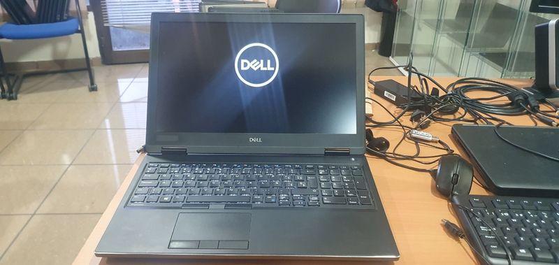 DELL 7530 I7 8750H 32 RAM 512 SSD NVIDIA 4GB