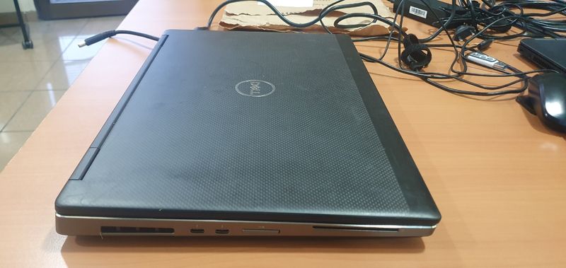 DELL 7530 I7 8750H 32 RAM 512 SSD NVIDIA 4GB afbeelding 8