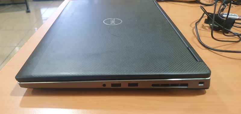DELL 7530 I7 8750H 32 RAM 512 SSD NVIDIA 4GB afbeelding 9