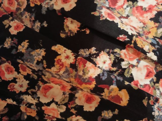 Falda de Stradivarius