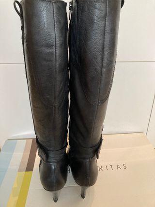 Botas altas piel negras Hispanitas 