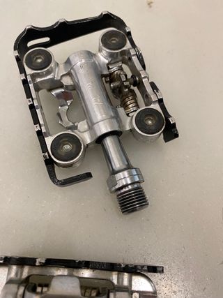 Pedales automáticos mixtos XLC