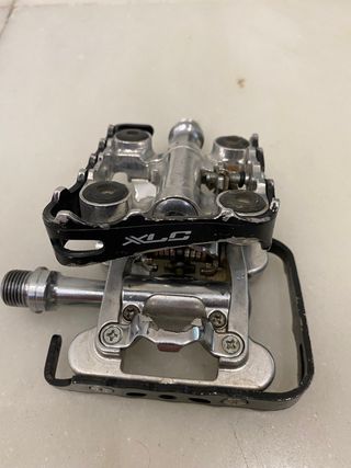 Pedales automáticos mixtos XLC