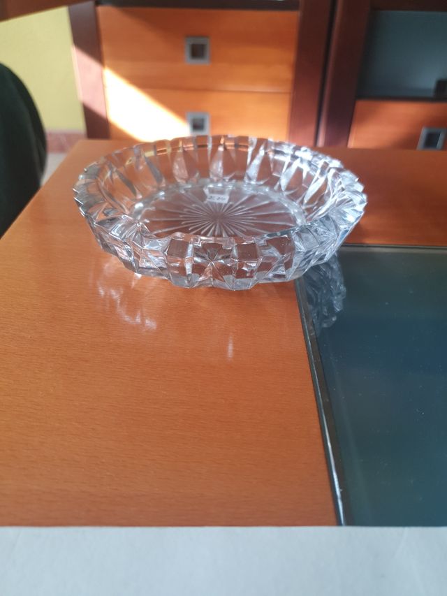 CENICERO DE CRISTAL DOBLADO, FUERTE Y RESISTENTE!!