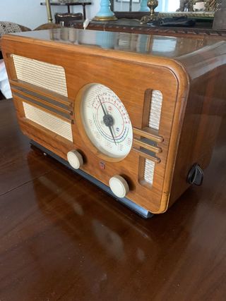 Radio Philips antigua Be-382