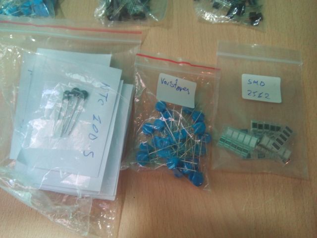 Lote de Componentes Electronicos , 400 unidades